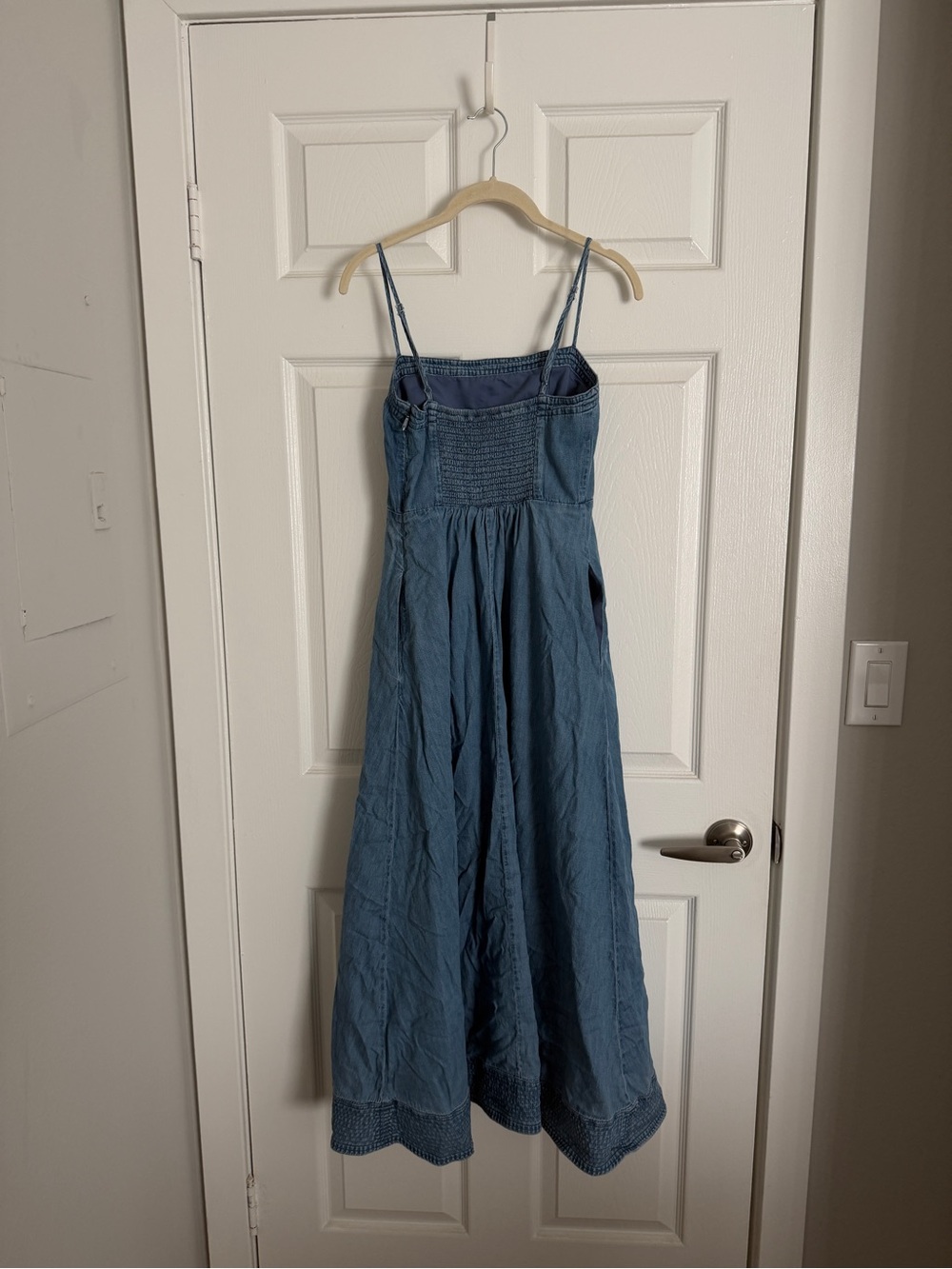 Tuckerneck | Chambray Rhea Maxi Dress - Picture 7 of 12